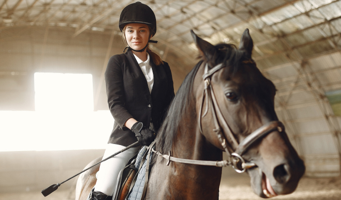 Тренер по конному спорту